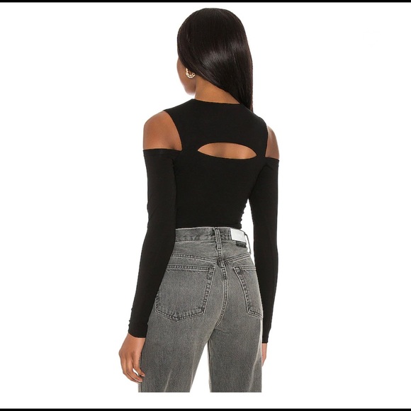 h:ours Diem Cut Out Top in Black - Picture 2 of 13